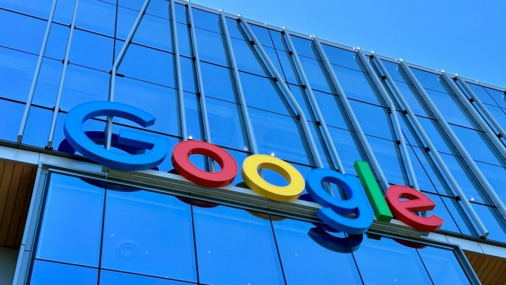 Google wprowadza aplikację Doppl – wirtualne przymierzanie ubrań staje się rzeczywistością