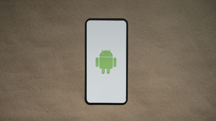 Przyszłość Androida na dwóch frontach: Pełna wolność od FSF i rewolucja w personalizacji od Google